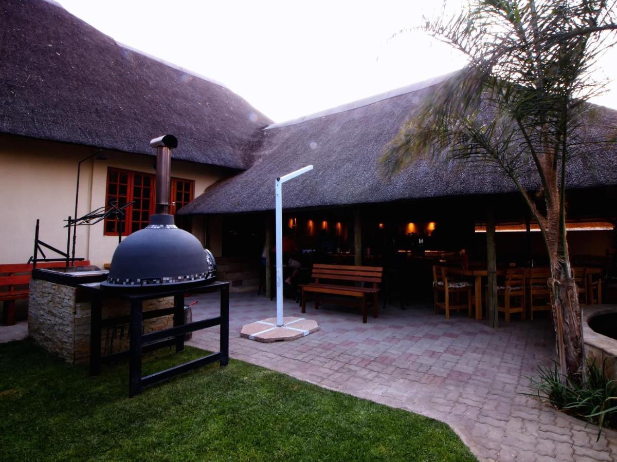 Hotel Uitkyk Guest Farm Usakos Esterno foto