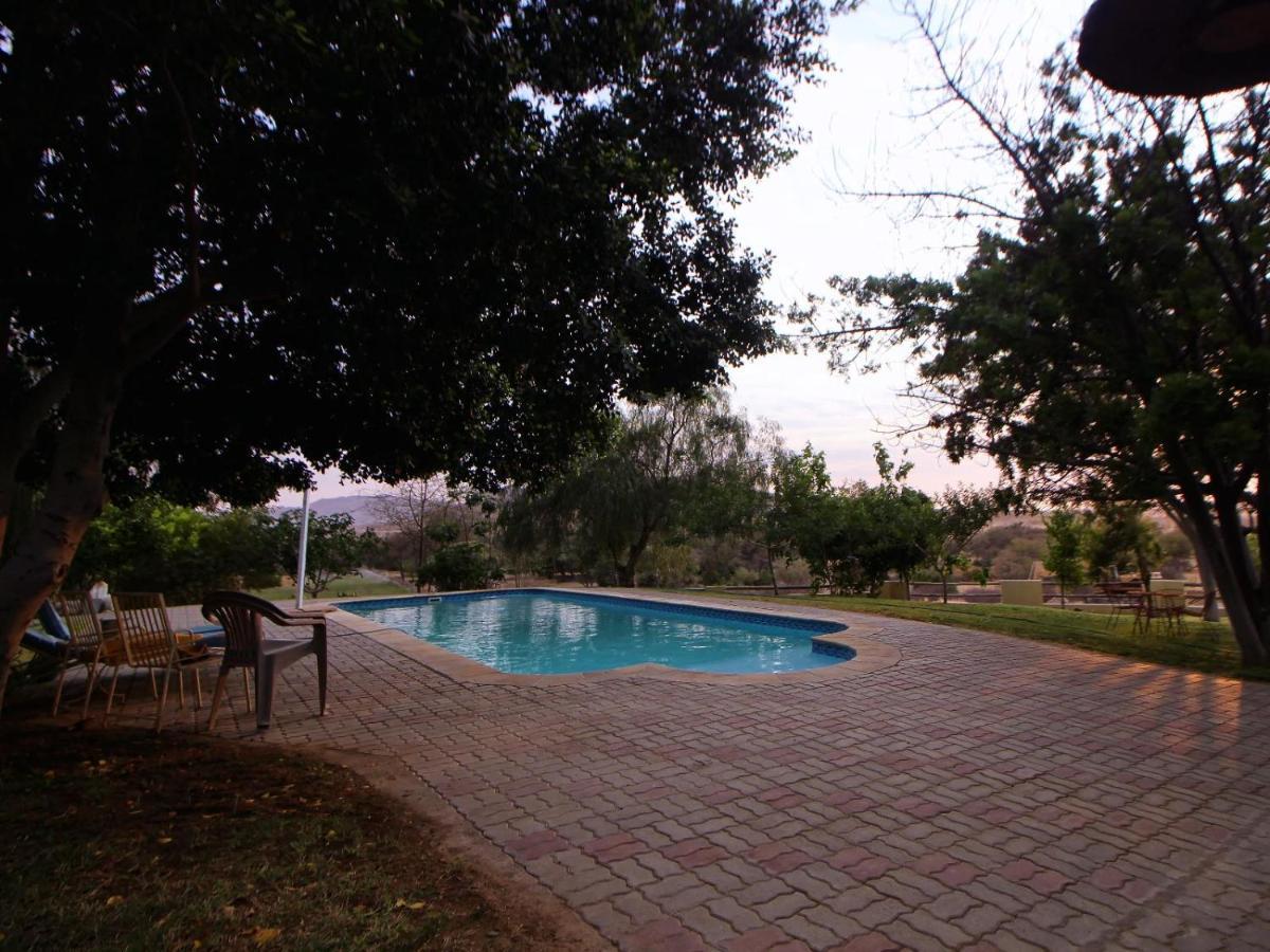 Hotel Uitkyk Guest Farm Usakos Esterno foto
